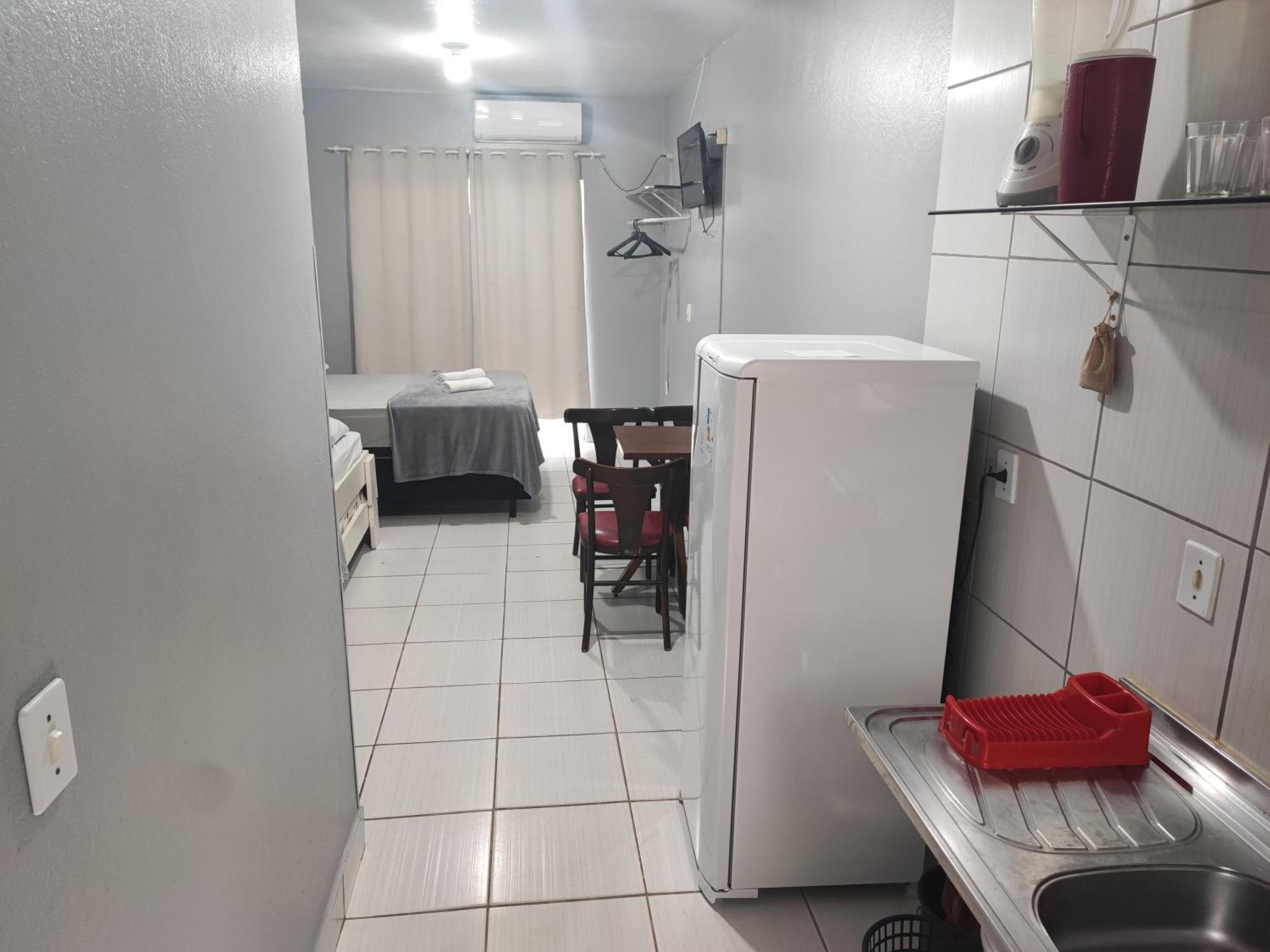 Estudios Individual Na Meia Praia Ar, Wifi, Vaga, Cozinha, Tv Smart - 6 X No Cartao Sem Juros 伊塔佩马 外观 照片
